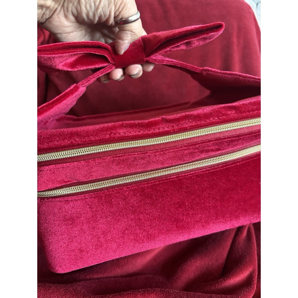 Estee Lauder Red Velvet Train Case Bow Double Zipper 11x7 Cosmetic Travel Bag
